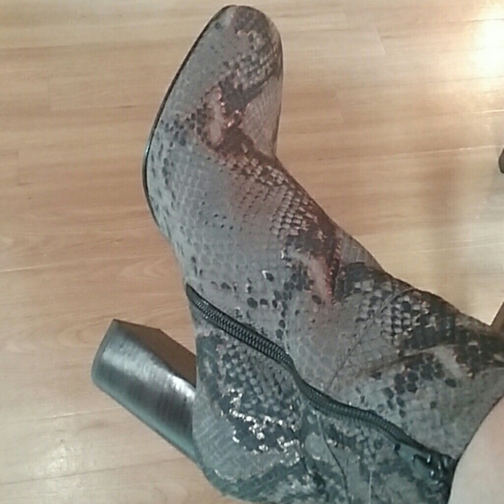 FREE PEOPLE ankle boots new - Picture 8 of 8